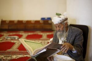 Mushaf al Quran at Tajwid A4 angle hadiah untuk lansia